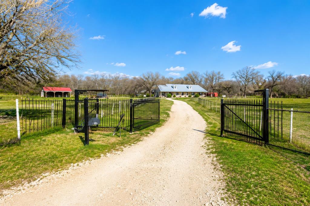 Garza F - Residential
