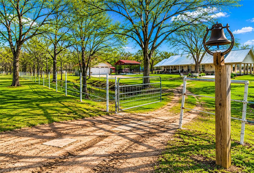Garza F - Residential