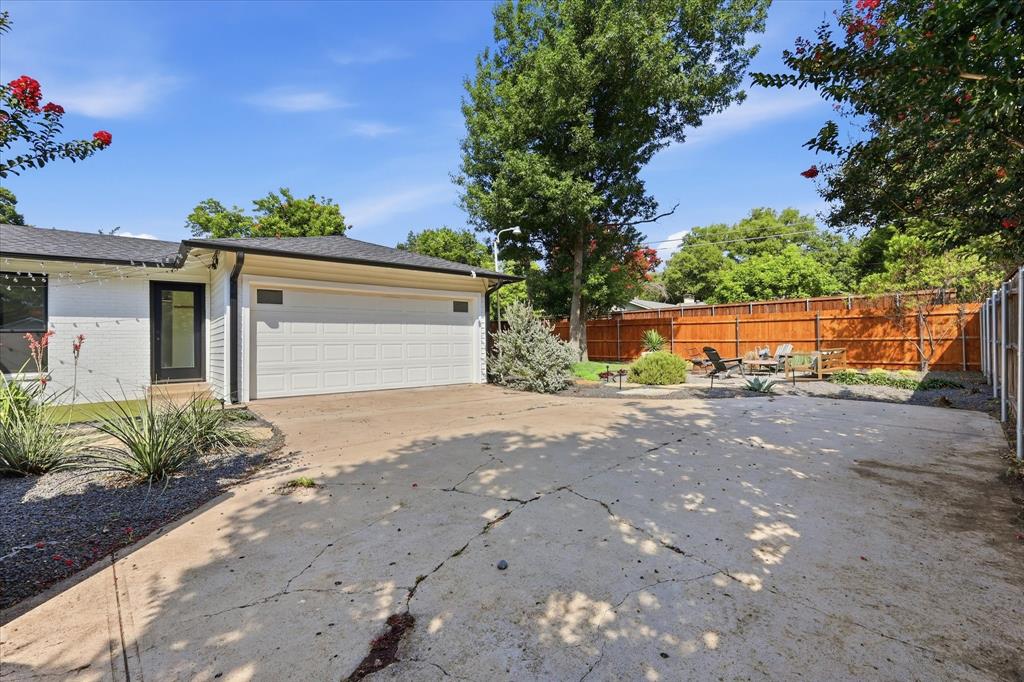 Summit Lawn - Residential