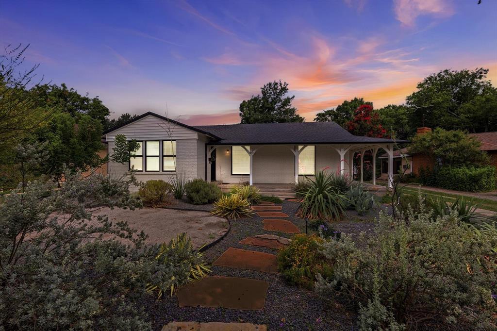 Summit Lawn - Residential