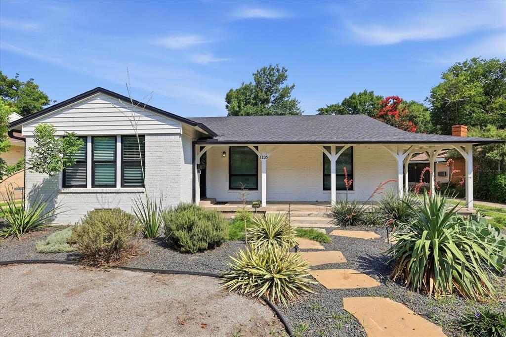 Summit Lawn - Residential