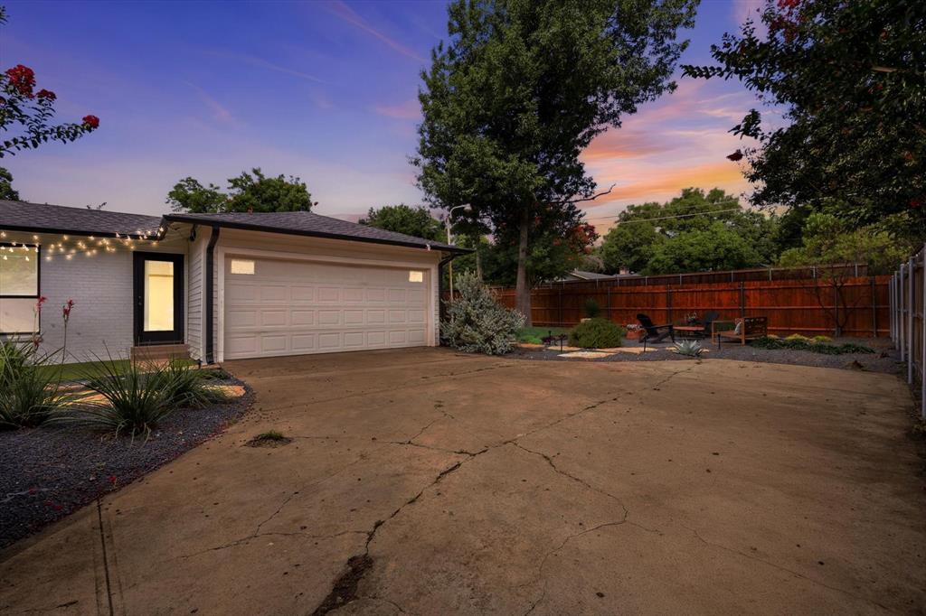 Summit Lawn - Residential
