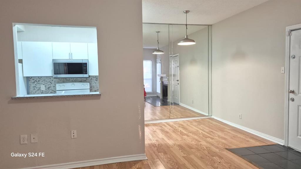 Hemlock At Park Lane Condos - Residential