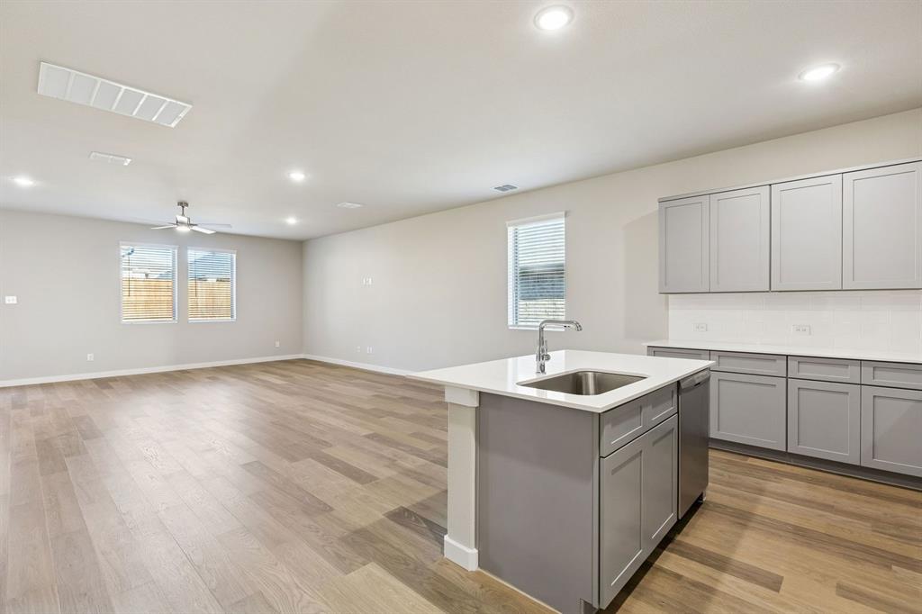 Lone Oak - Residential