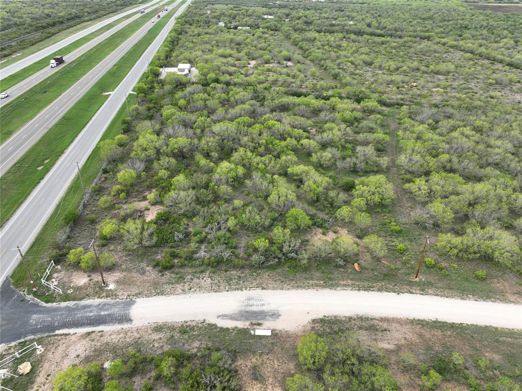 Small acreage lots southwest of San Antonio about 30 minutes from Loop 410. Level lots ready for your manufactured, modular or custom build. Build when you are ready. Minimal restrictions. Seller provides survey.