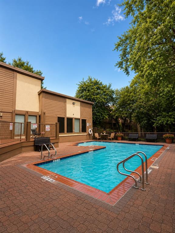 Tealwood On-The-Creek Condo - Residential