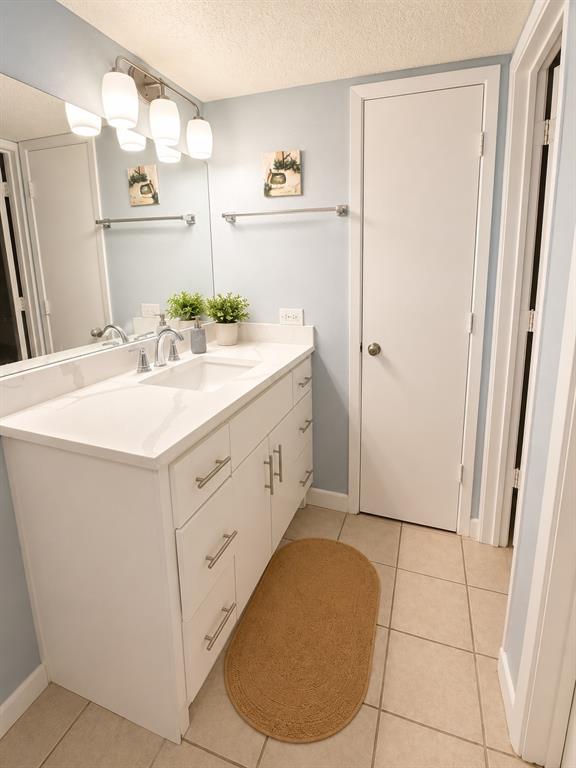 Tealwood On-The-Creek Condo - Residential