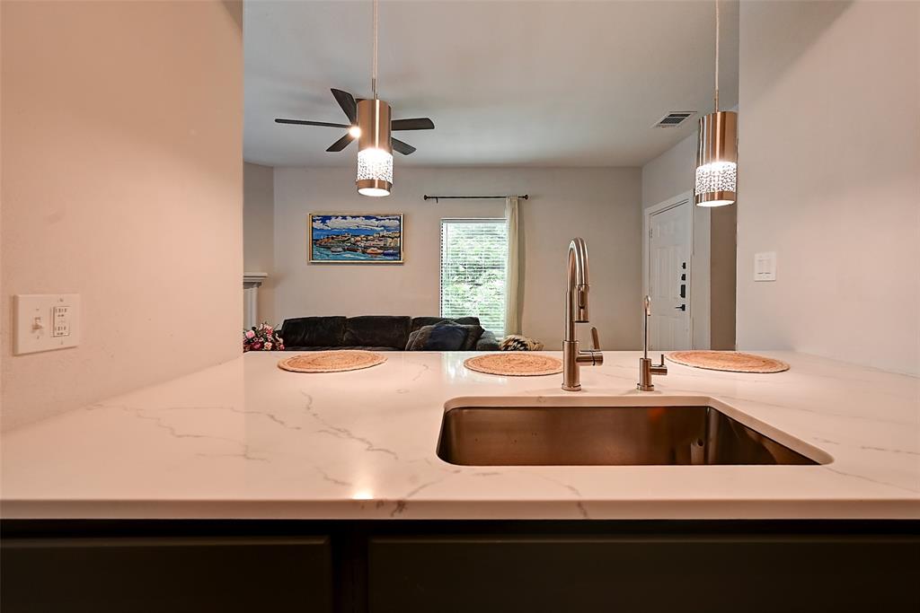 Oaks On The Bend Condos Ph 01-04 - Residential