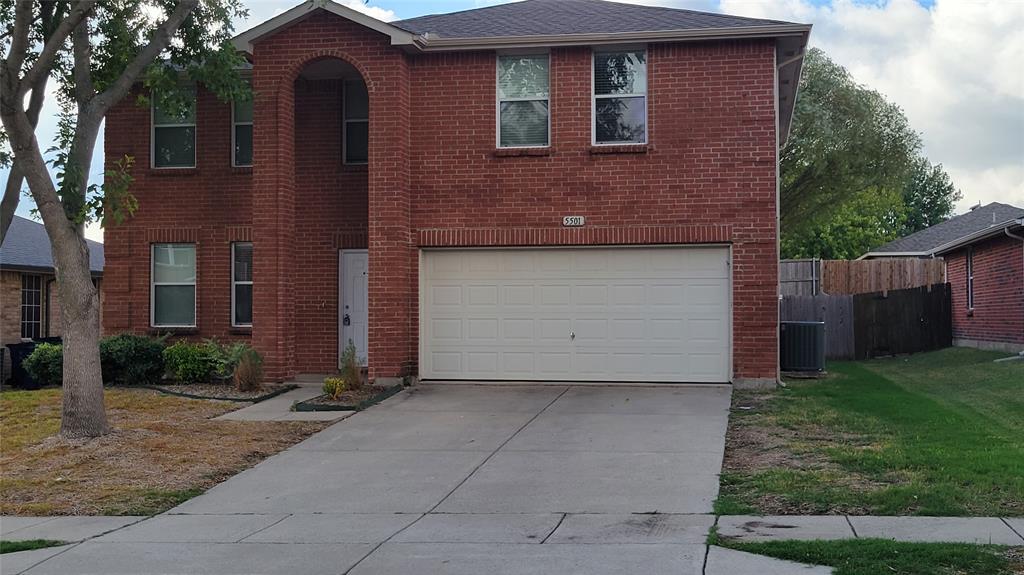 Space 5 bedroom house with new laminate floor, new paint, new granite counter tops in Kitchen and bathrooms, new sprinkler system. Master down. Walk to school.