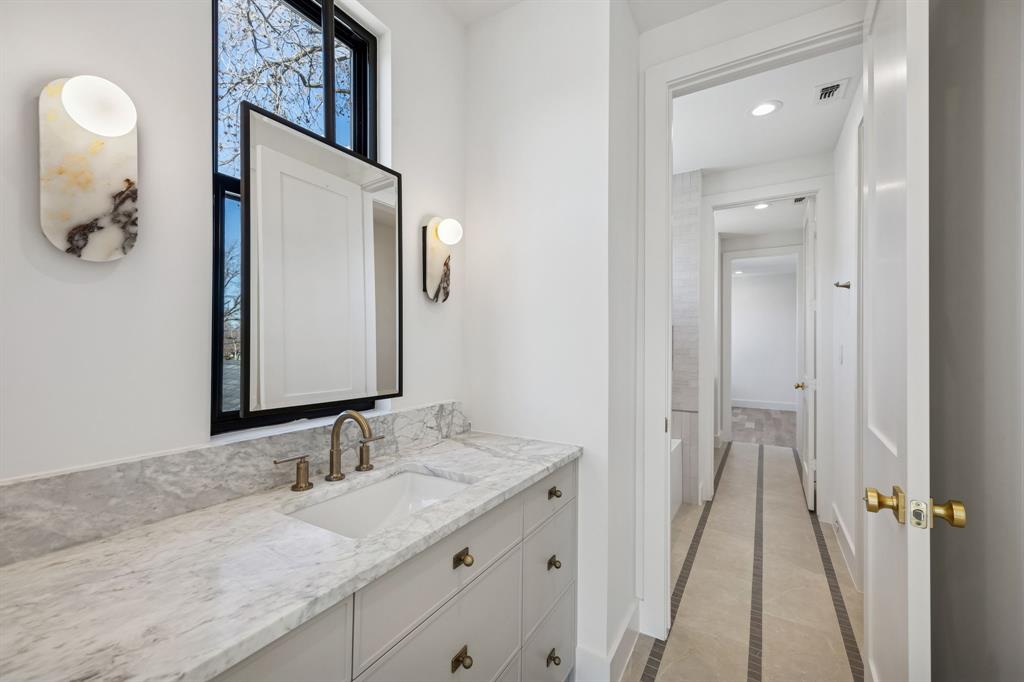 NORTH DAVILLA DRIVE ESTATES - Residential