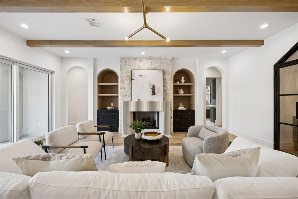 NORTH DAVILLA DRIVE ESTATES - Residential