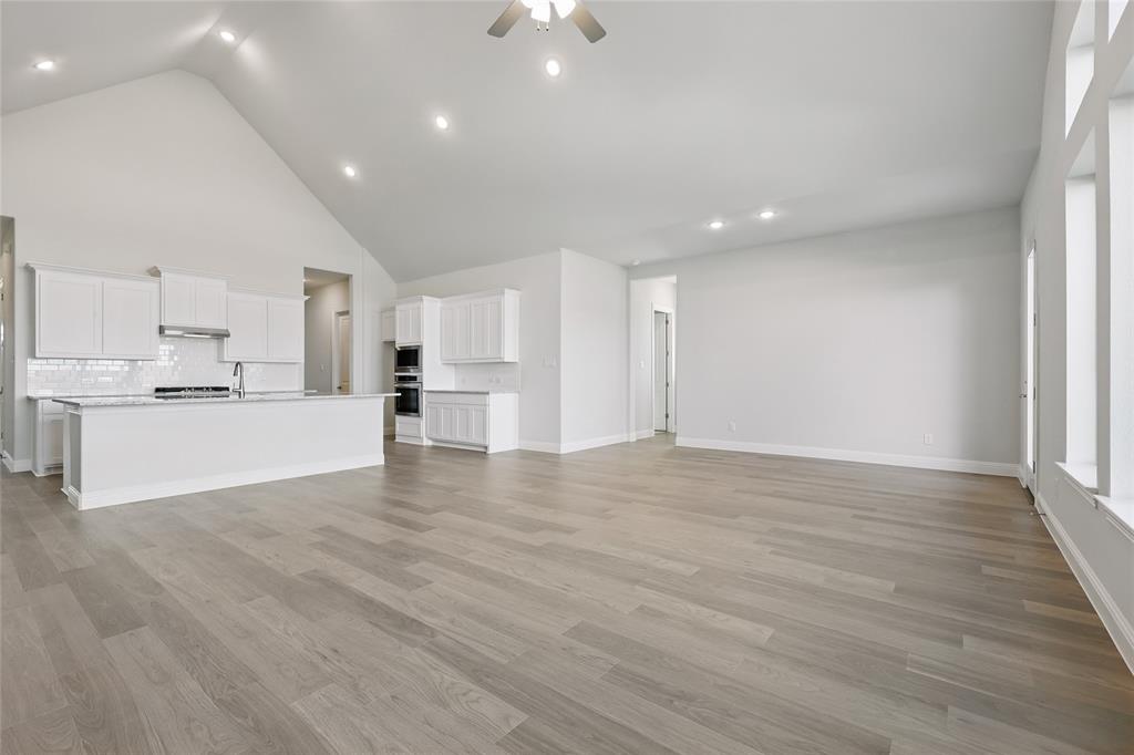 Lakeshore Bluffs - Residential
