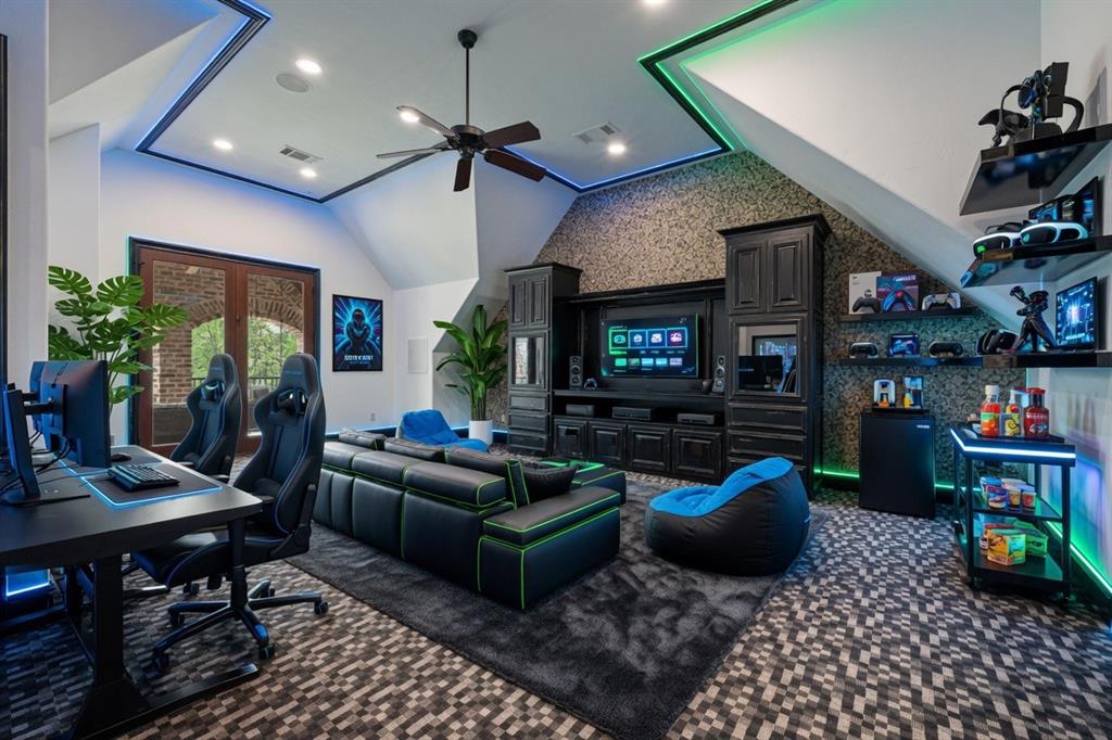 Castleton Manor - Residential