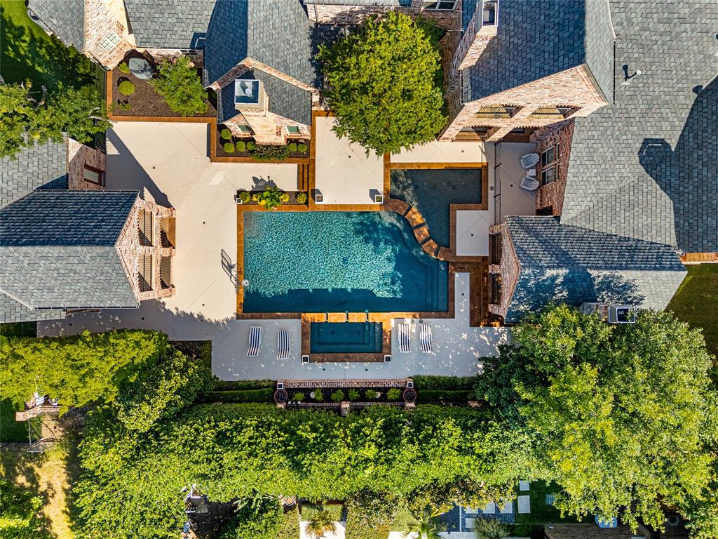 Castleton Manor - Residential