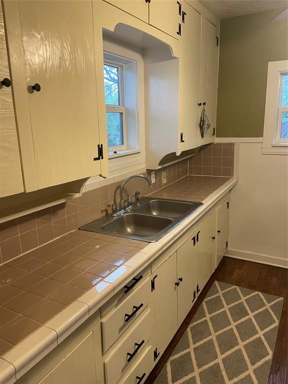 Trinity Heights Add 03 Cb 3688 - Residential Lease