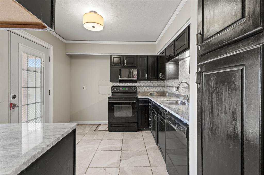 Woodhaven Condo - Residential