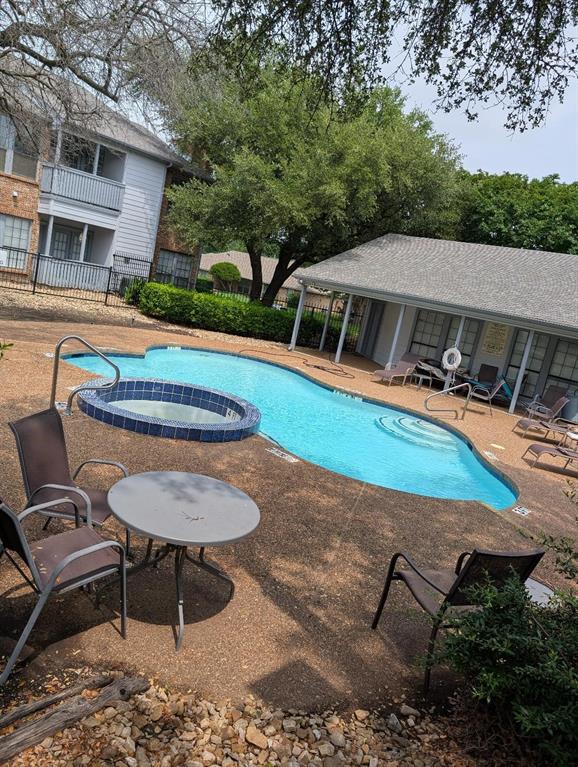 Townbluff Condo - Residential