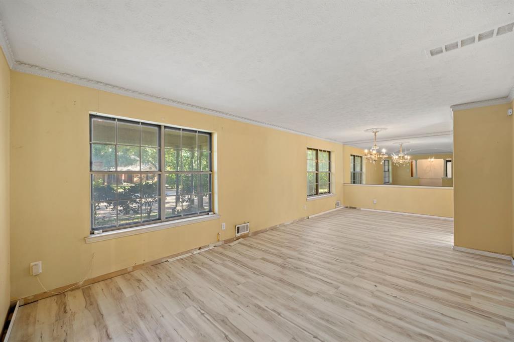 Mockingbird Manor - Residential
