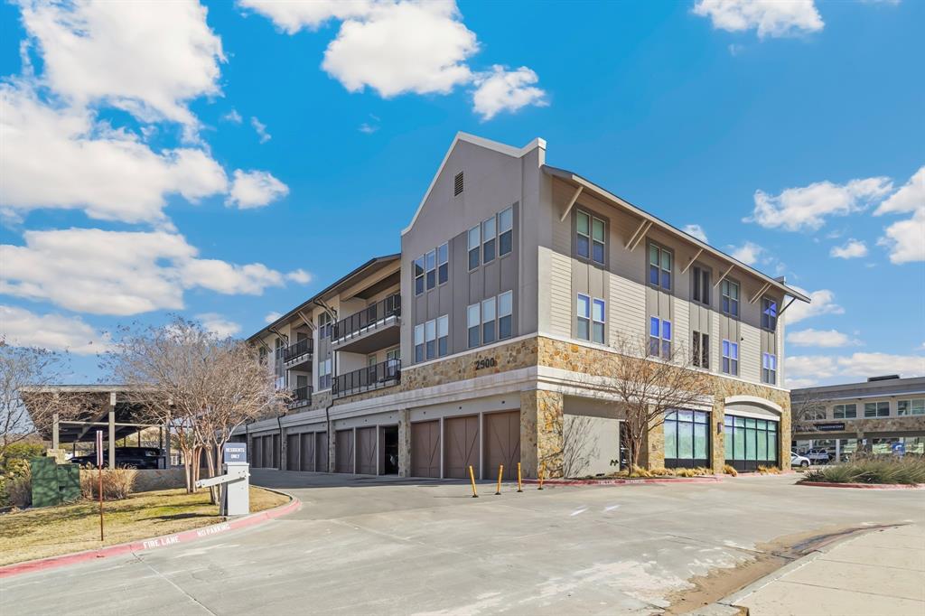 Quarters At The Shop - Residential