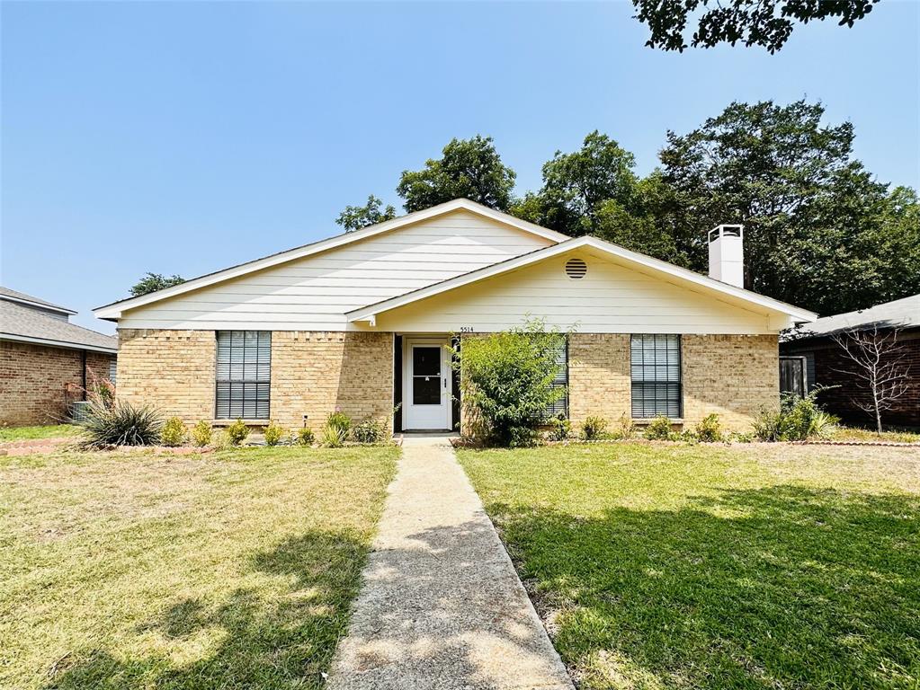 Move in ready 3 BD, 2 BA home w many updates. Open living space, kitchen has white cabinets and granite counters. Updated bathrooms and laminate flooring, no carpets. Great location close proximity to Hwy, shops and schools. Mature trees provide back yard shade. Home is available for lease or for sale. Contact agent for details.