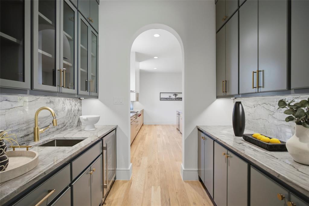 Williamson-Caruth Terrace 04 Inst - Residential
