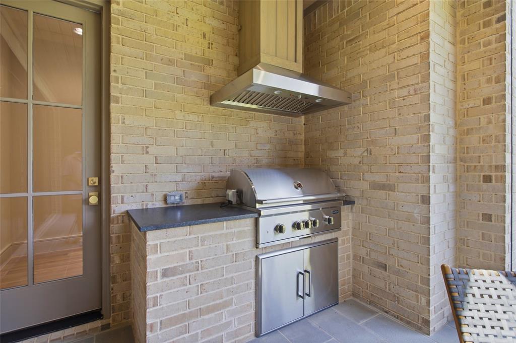 Williamson-Caruth Terrace 04 Inst - Residential