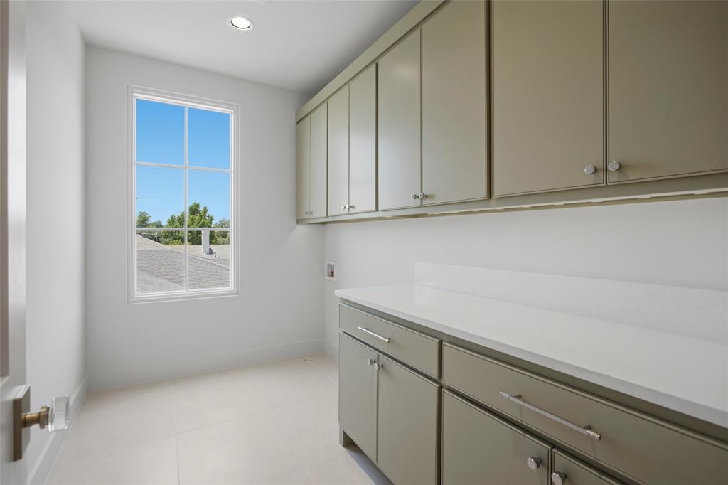 Williamson-Caruth Terrace 04 Inst - Residential