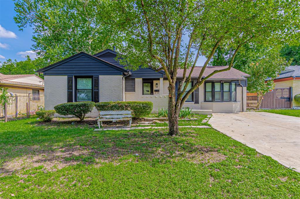 Beautifully maintained and recently painted, home in a convenient Dallas location with quick access to major highways, shopping, dining, and schools. This home features a functional floor plan, and a large backyard with 2 fruit trees, perfect for entertaining or relaxing. A wonderful opportunity to make this charming property your next home.! Great opportunity for first time home buyers,, Schedule your showing today!!