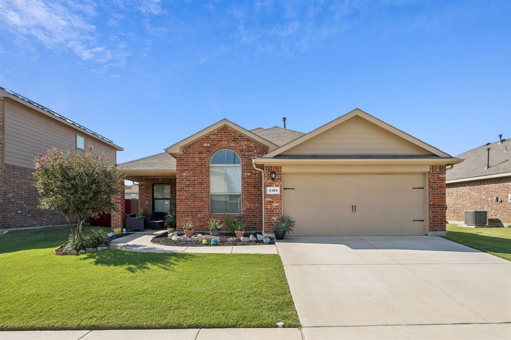 FRESH NEW PAINT throughout the entire home, and ready for its new owner! Take advantage of a $5,000 credit with our preferred lender — apply it toward closing costs or use it to buy down your rate!

This stunning Fort Worth home offers beautiful curb appeal and meticulously maintained landscaping that sets the tone from the moment you arrive. Step into the spacious, open-concept layout featuring 4 bedrooms + a dedicated office, perfect for working from home. The split-bedroom design provides privacy, while the kitchen impresses with granite counters, a gas range, stainless steel appliances, a large prep space, and a charming coffee bar.

The backyard is a true highlight — with lush, well-kept grass and plenty of space for kids, pets, or weekend gatherings. This home is move-in ready and waiting for you to make it yours!