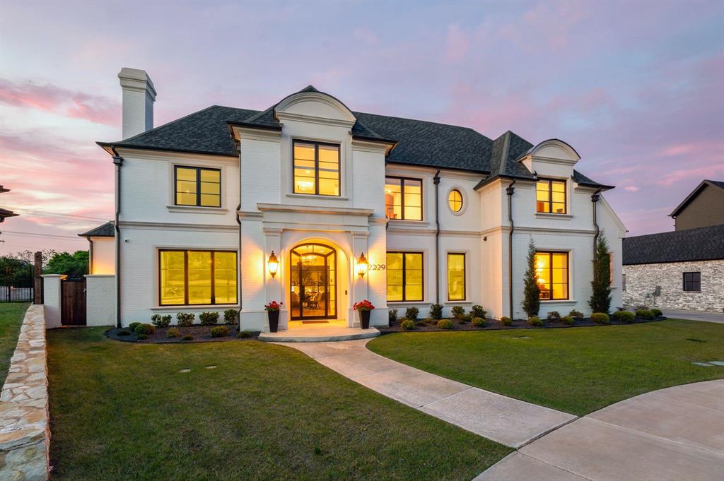 Experience Home at its finest! Luxury custom-built home offering easy indoor-outdoor living with sliding glass doors leading to a covered patio, pool, spa, kitchen, and attached casita. Bright, open living areas create a welcoming setting for relaxing or hosting. The gourmet kitchen includes a large island, high-end appliances, a walk-in pantry with prep space, and a walk-up pool bar. The first-floor primary suite features a luxury bath and two walk-in closets with access to the front office. Upstairs provides three ensuite bedrooms, a game room, and a media room. Three-car garage with added storage, walk-in attic space, and smart home upgrades. Part of the sought-after Carroll ISD.
Custom built by Hawkins-Welwood, this home highlights beautiful craftsmanship at every turn. Features include hardwood oak floors, custom cabinets and shelves, mont blanc quartzite kitchen counters, a Wolf 48 inch range top with four burners and a grill, Monogram double ovens, a Sub-Zero refrigerator, a Miele built-in coffee maker, and more.