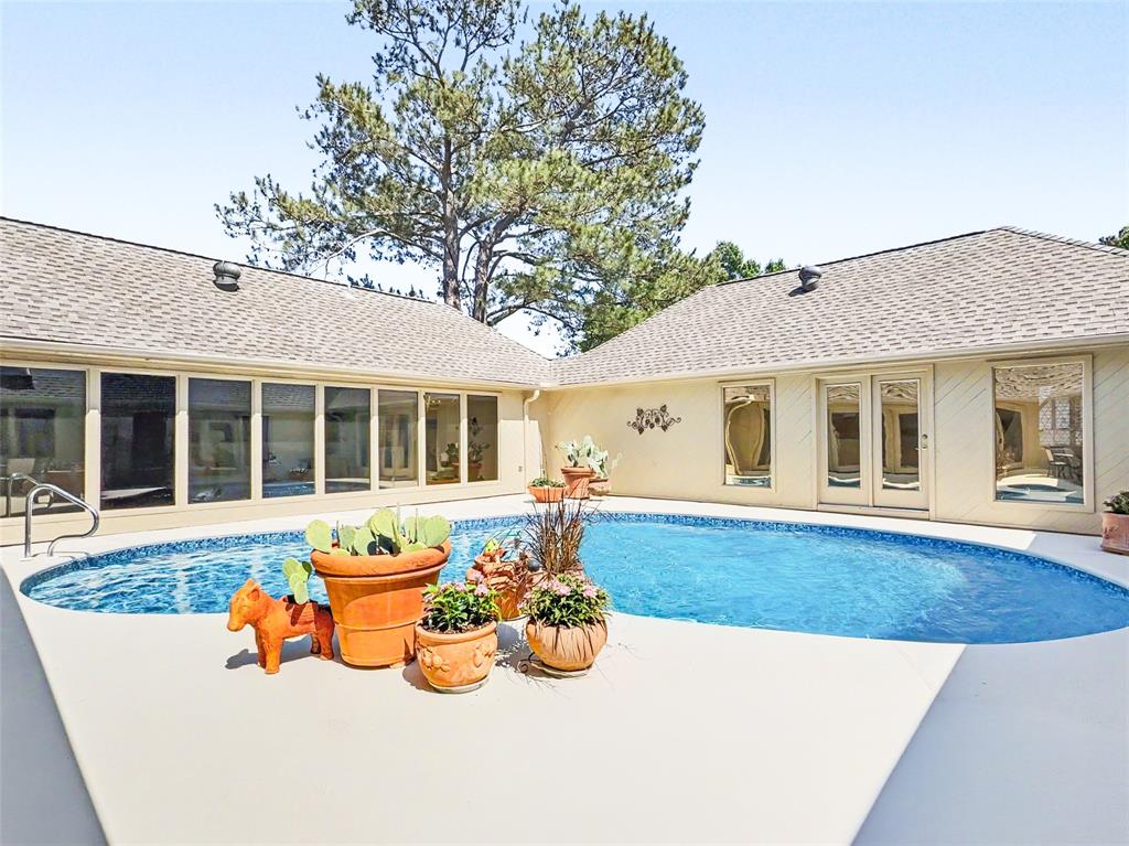Hollytree - Residential