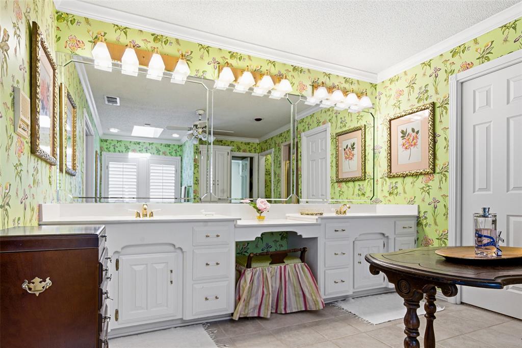 Hollytree - Residential