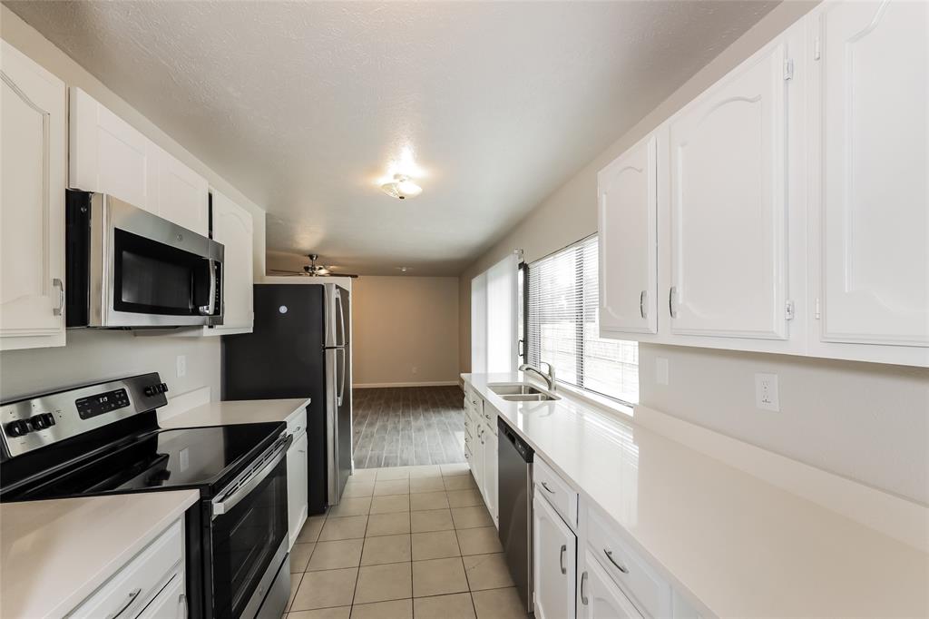 Hollyridge Add 2 - Residential Lease