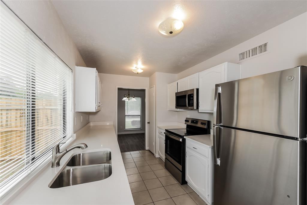 Hollyridge Add 2 - Residential Lease