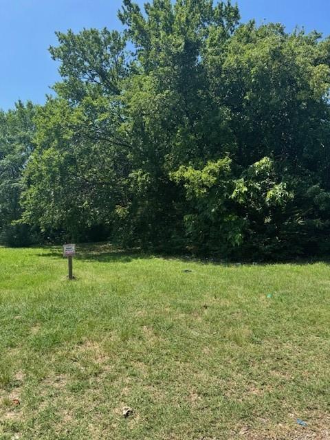 4 lot package in Morningside area in the Ryan Southeast Sub! Tons of redevelopment in this area! Within minutes of I-35, I-30, I-20, & 287 -10 mins from Downtown and Hospital 1500 Colvin, 1300 Colvin, 1316 Colvin, 1313 E Morningside Dr.