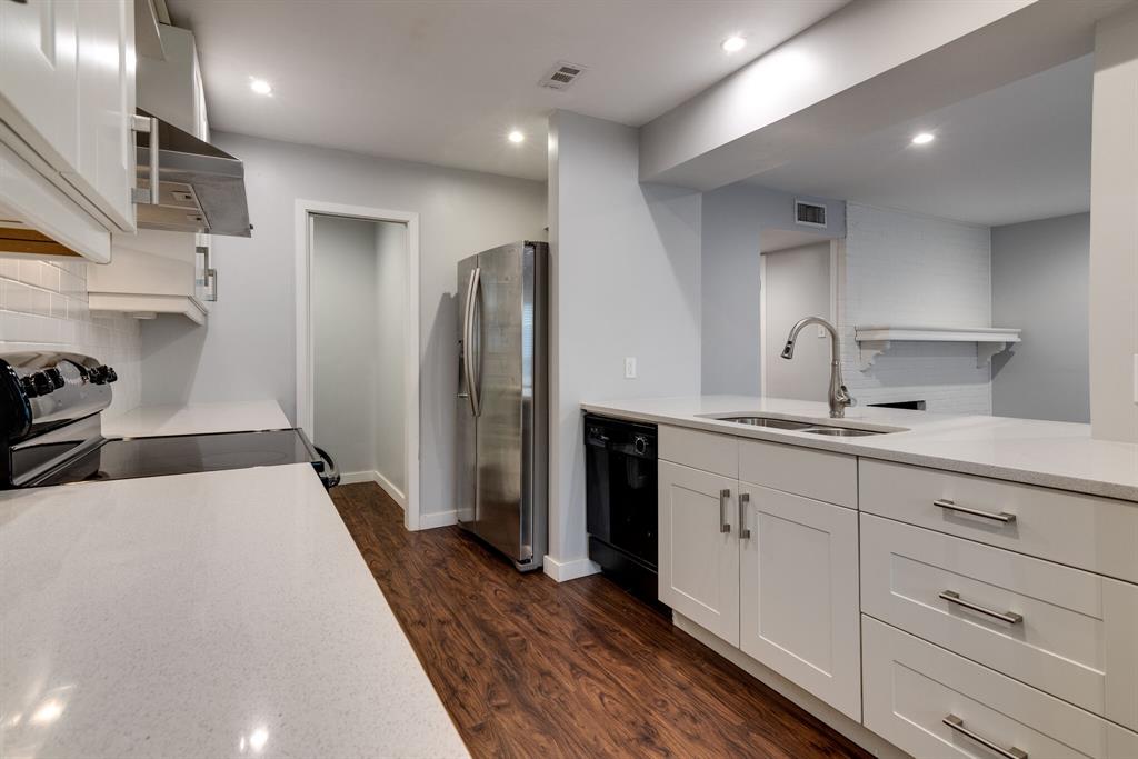 Shorewood Park Estates Condos - Residential Lease