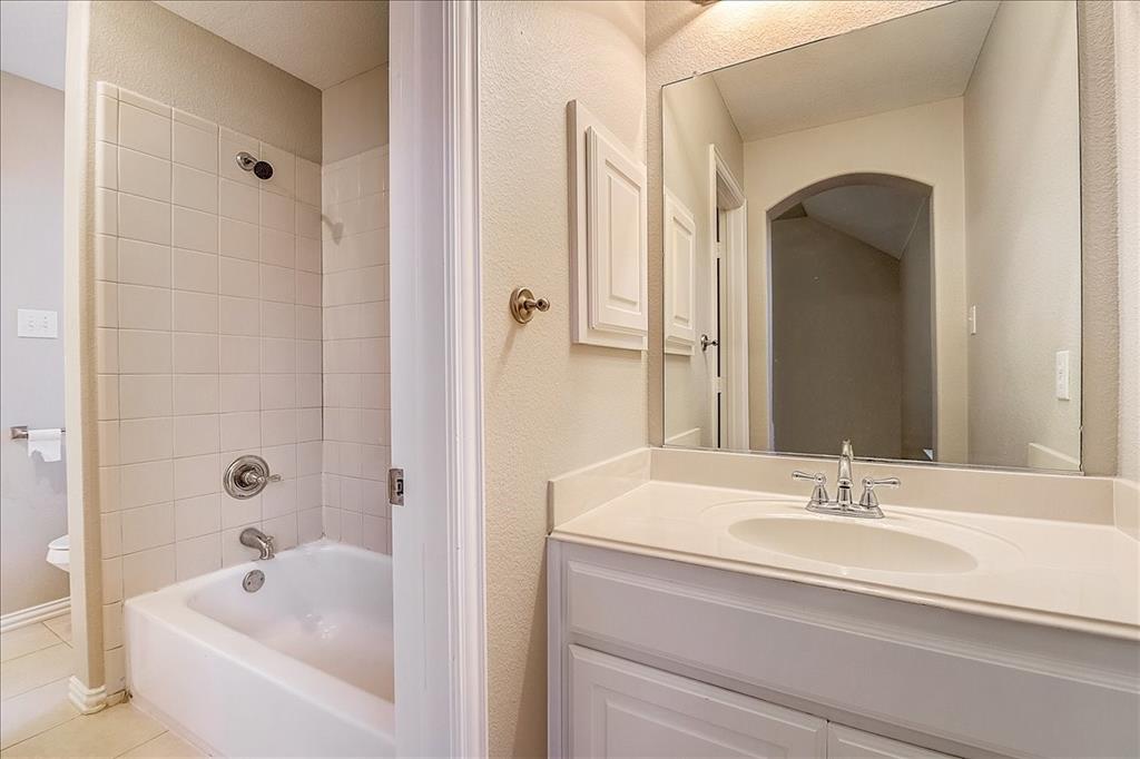 High Hawk At Martins Meadow Ph 01 - Residential Lease