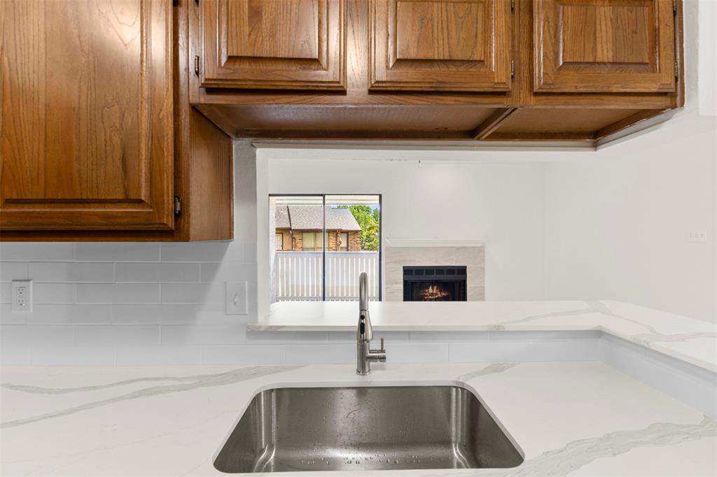 Cloisters Condo The - Residential
