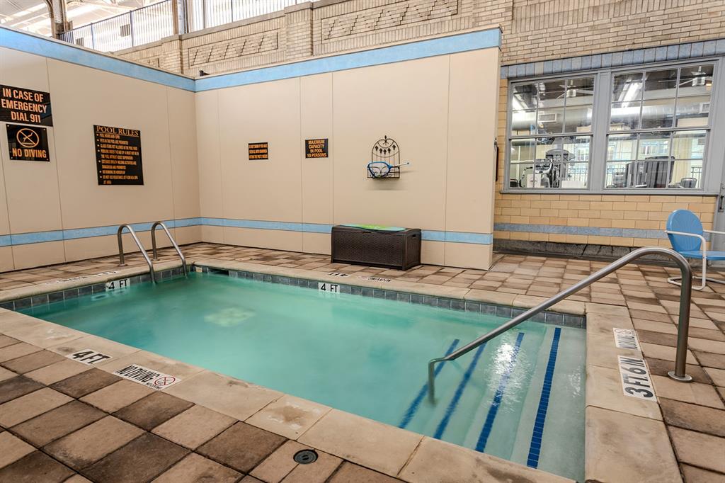Texas & Pacific Lofts Condo - Residential