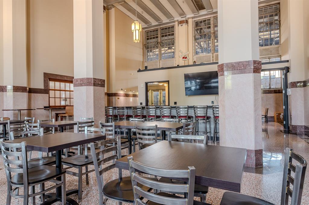 Texas & Pacific Lofts Condo - Residential