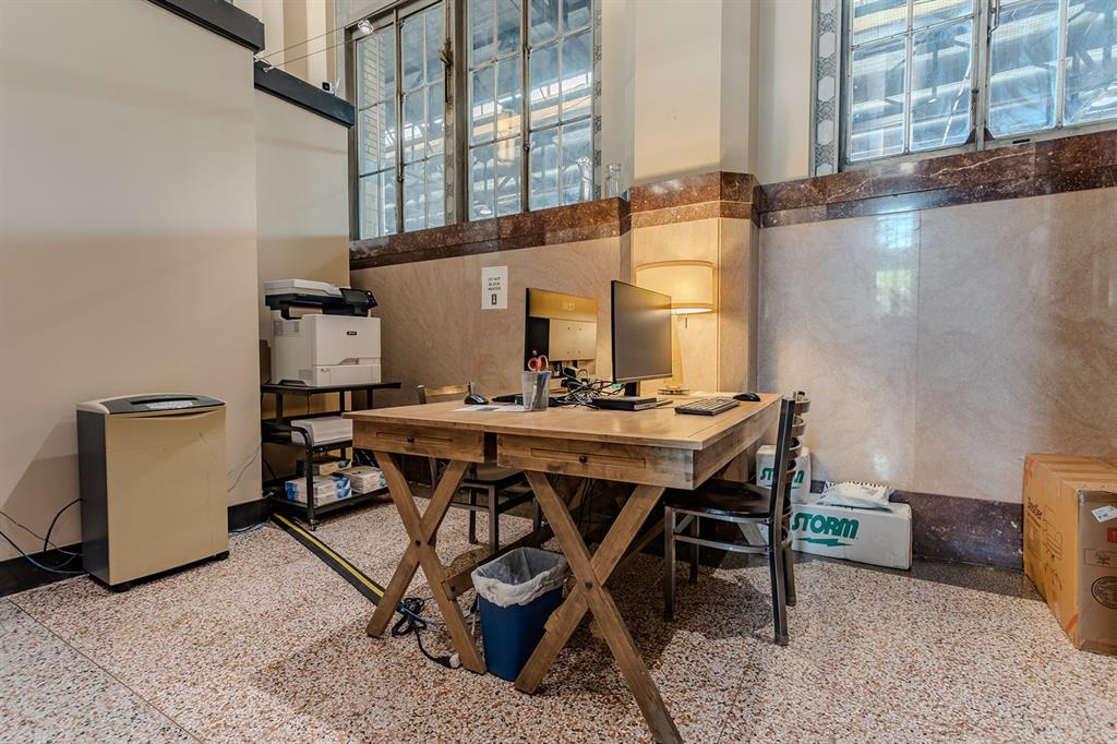 Texas & Pacific Lofts Condo - Residential
