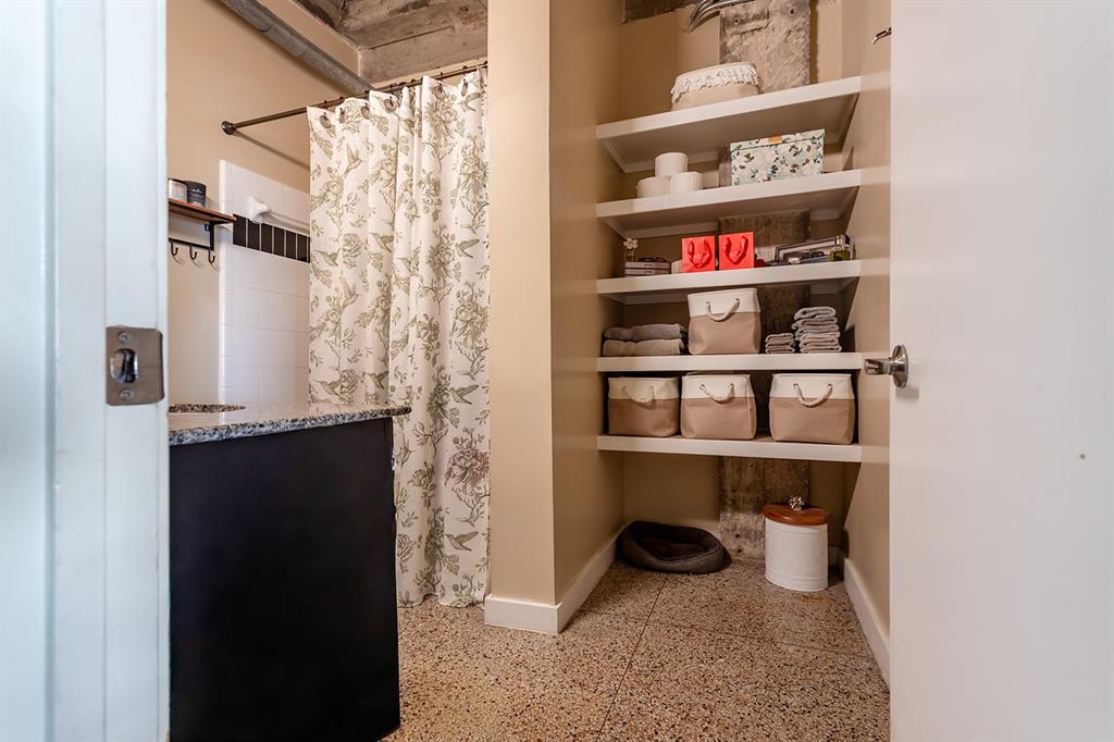 Texas & Pacific Lofts Condo - Residential