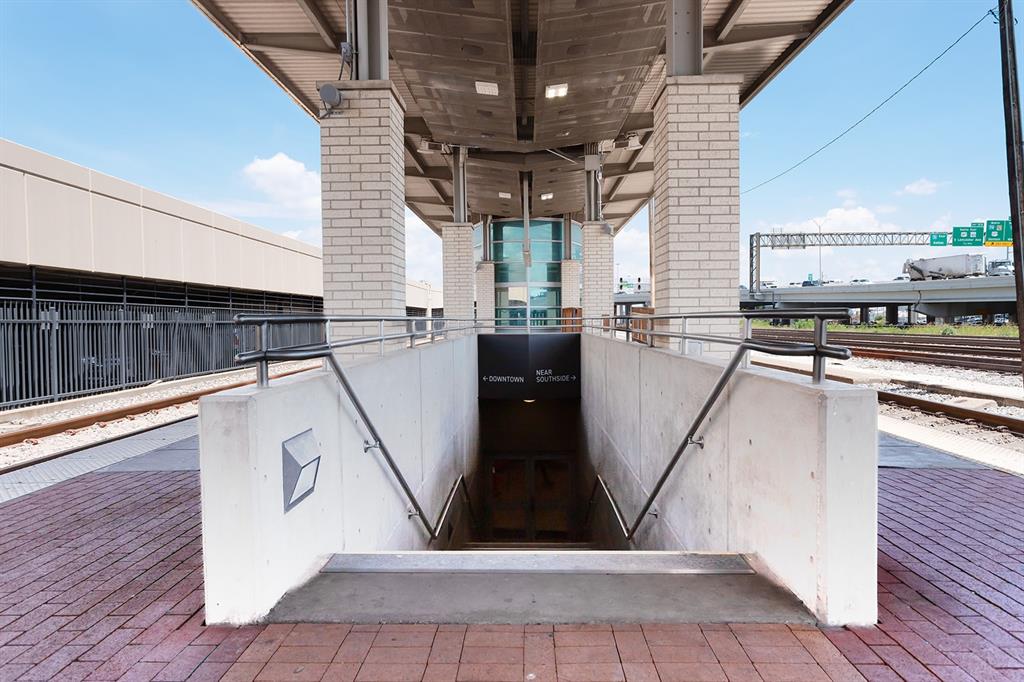 Texas & Pacific Lofts Condo - Residential