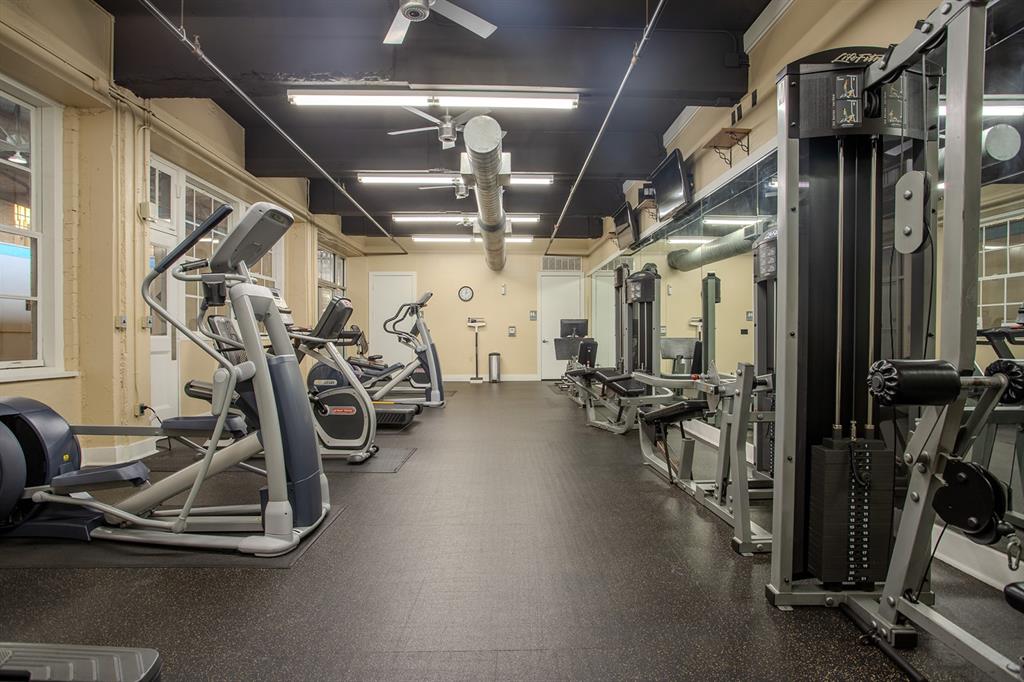 Texas & Pacific Lofts Condo - Residential