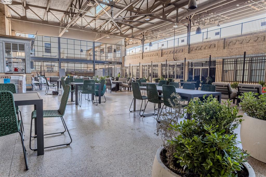 Texas & Pacific Lofts Condo - Residential