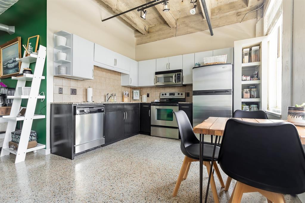 Texas & Pacific Lofts Condo - Residential