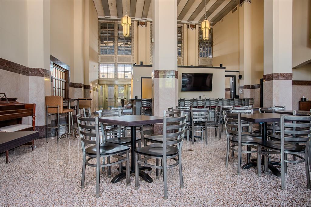 Texas & Pacific Lofts Condo - Residential