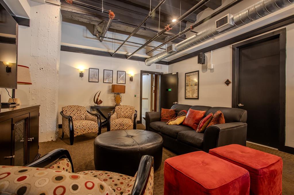 Texas & Pacific Lofts Condo - Residential
