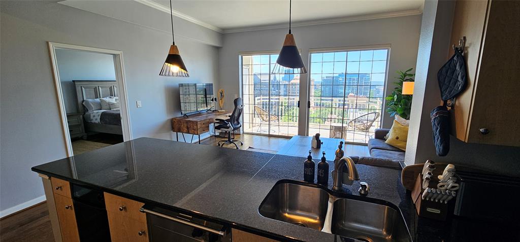 Renaissance On Turtle Creek Condo - Residential