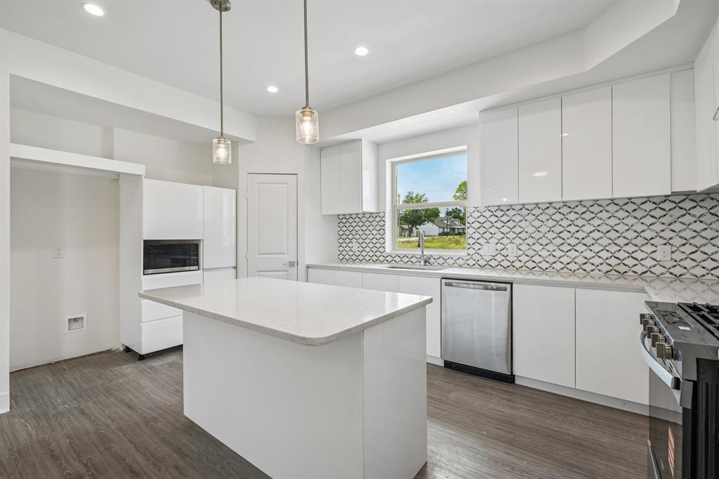 Shady Hollow Estates - Residential